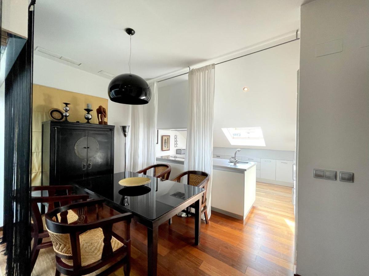 Atico En Plaza De La Constitucion 3 Bedrooms Малага Экстерьер фото